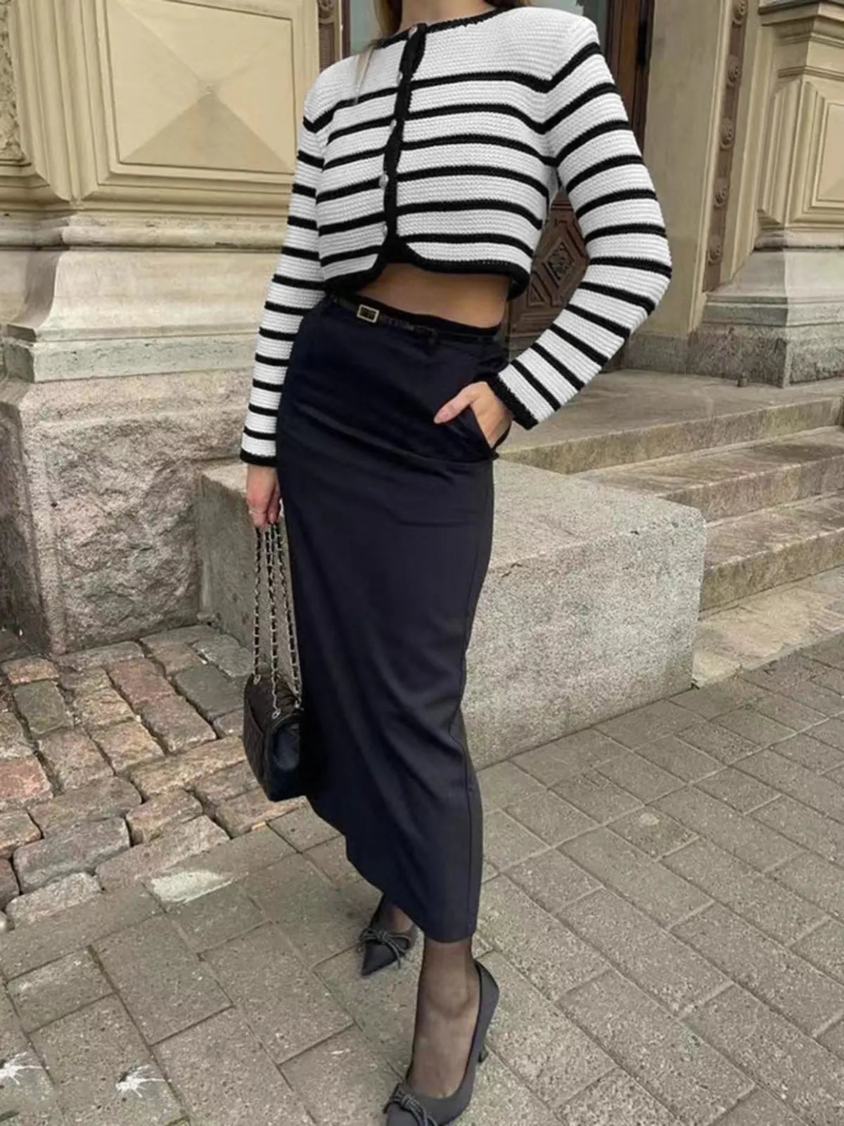 Bauchfreier gestreifter Pullover