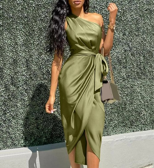 Damen One-Shoulder-Maxikleid aus Satin