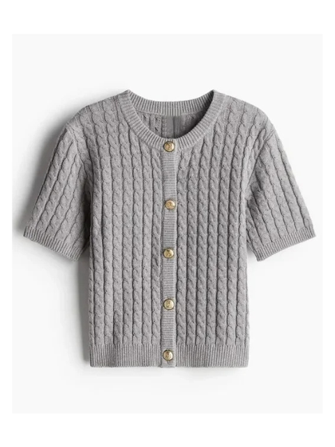 Einfarbige Strickjacke mit Knöpfen