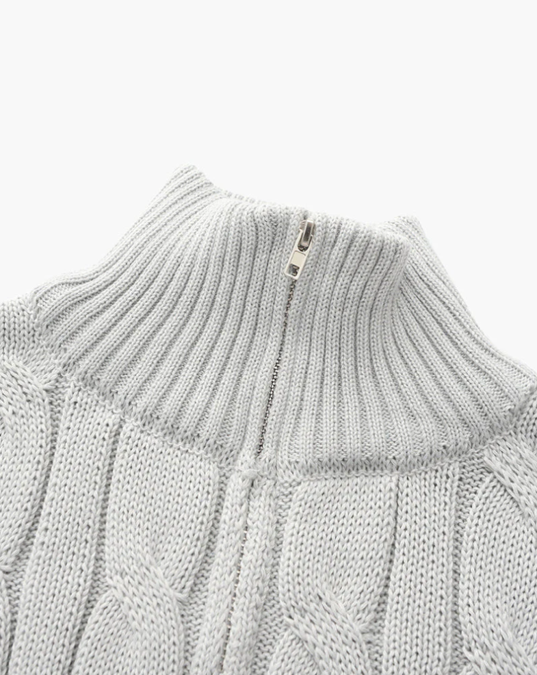 Gestrickter Herrenpullover mit halbem Reißverschluss