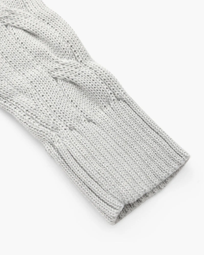 Gestrickter Herrenpullover mit halbem Reißverschluss
