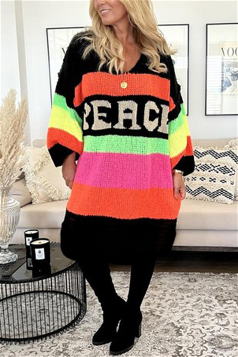 Gestrickter Pullover mit Peace-Regenbogen-Motiv