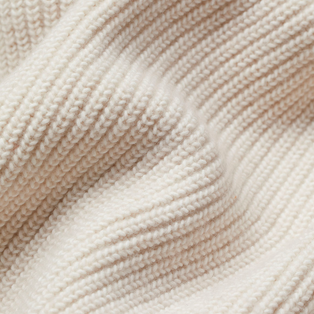 Kuschelige Strickjacke mit klassischem Design