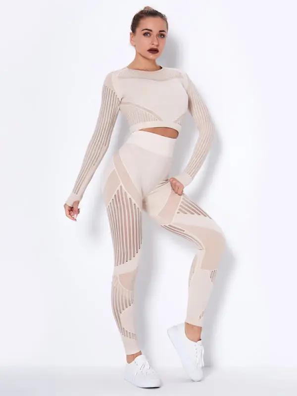 Nahtloses Yoga-Sportset mit eng gestreifter Langarmhose und schnelltrocknendem Material