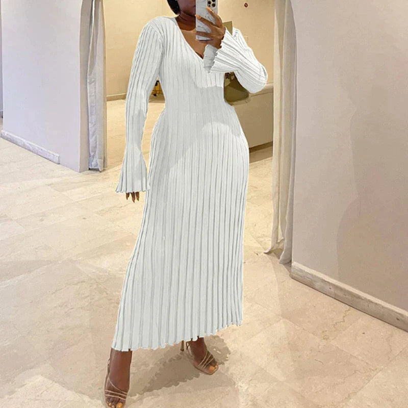 Stylisches Damen-Kleid mit V-ausschnitt