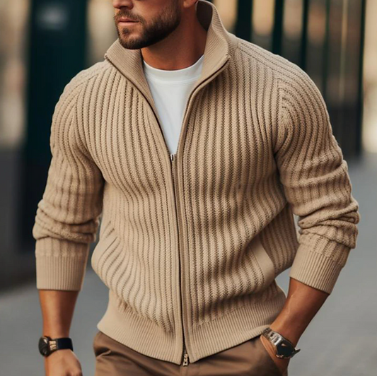 Bequemer und warmer Pullover mit Reißverschluss