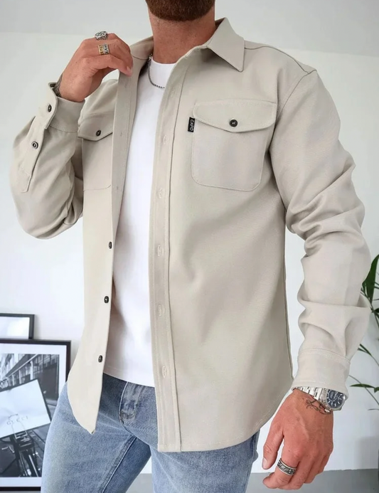 Dickes Herrenhemd mit Brusttaschen