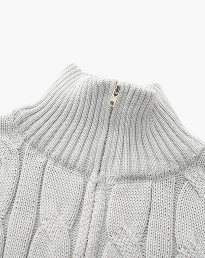 Gestrickter Herrenpullover mit halbem Reißverschluss