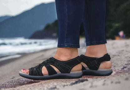 Stützende Sommersandalen