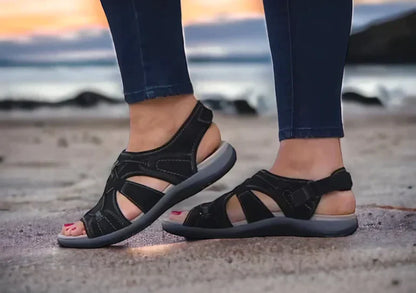 Stützende Sommersandalen