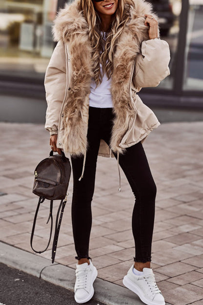Stylischer Parka mit Fell